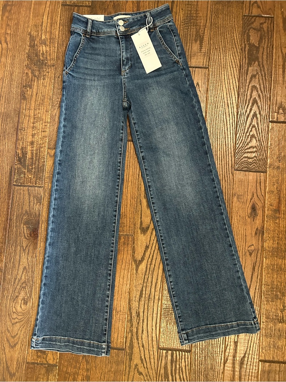 Risen High Rise Wide Leg Double Button Jeans Size 26 NWT 32”L